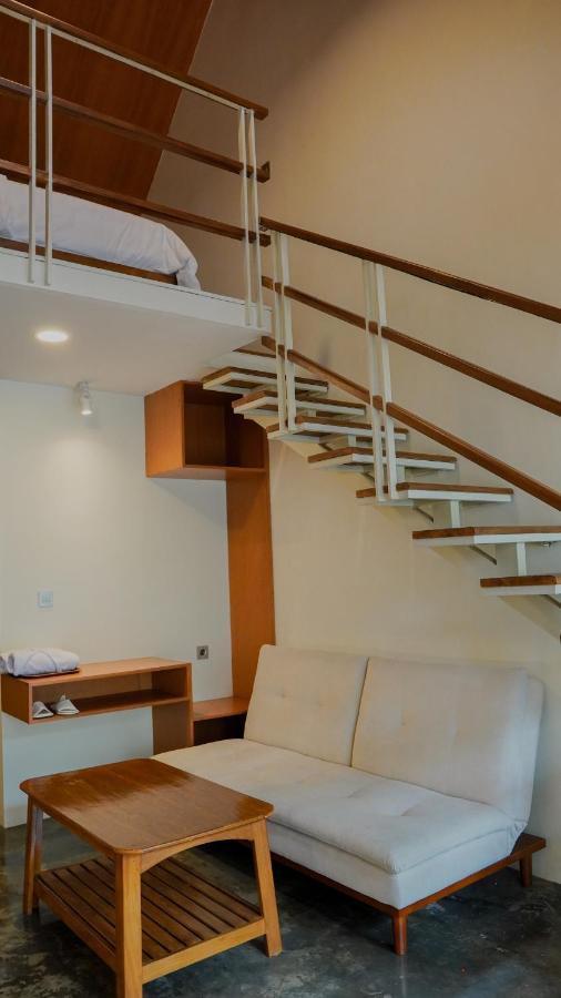 Smedi Coliving Hotel Yogyakarta Luaran gambar